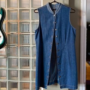 GAP  sleeveless denim dress/jacket size M